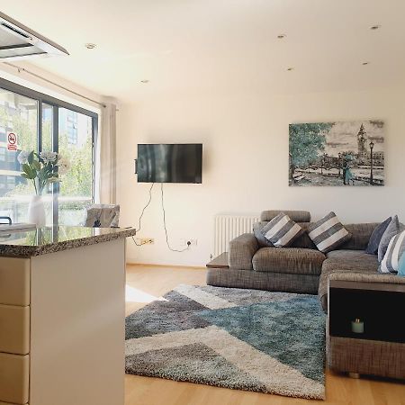 Luxury Canary Wharf Apartment With Free Parking Londra Esterno foto