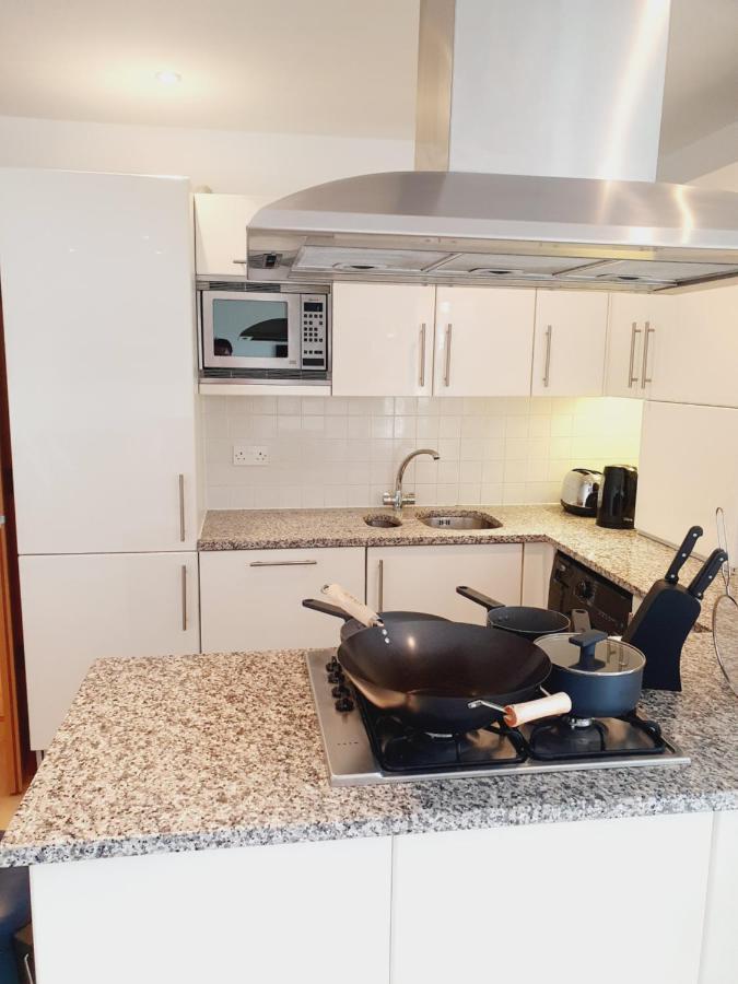 Luxury Canary Wharf Apartment With Free Parking Londra Esterno foto