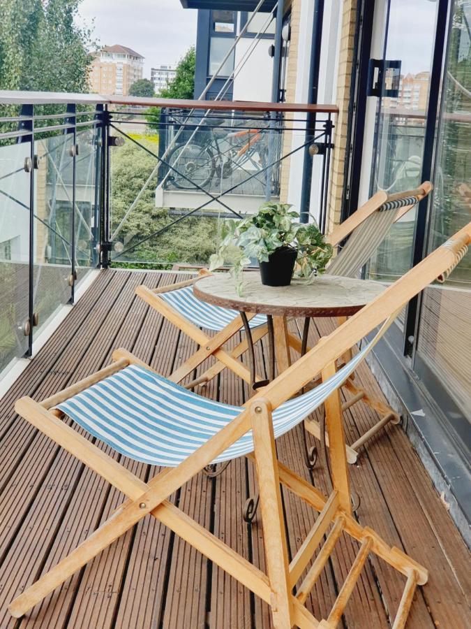 Luxury Canary Wharf Apartment With Free Parking Londra Esterno foto