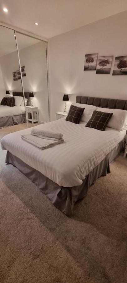 Luxury Canary Wharf Apartment With Free Parking Londra Esterno foto