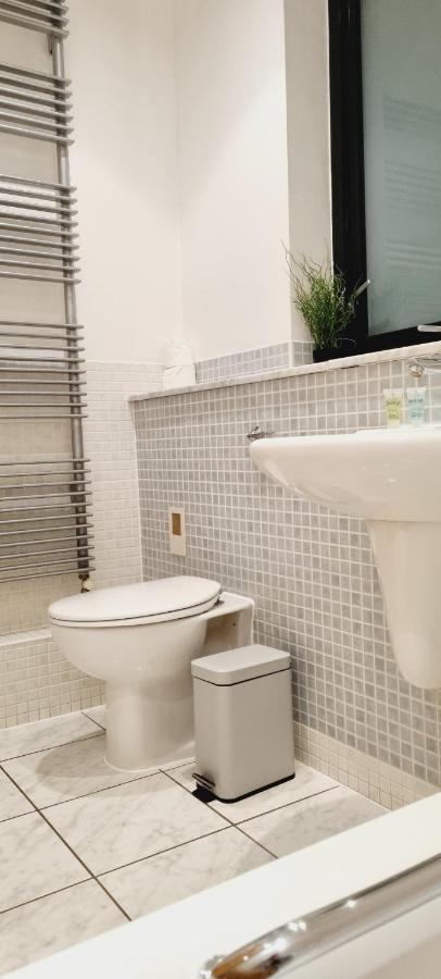 Luxury Canary Wharf Apartment With Free Parking Londra Esterno foto